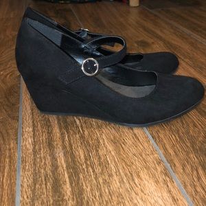 Jelly pop black suede wedges. Size 7.